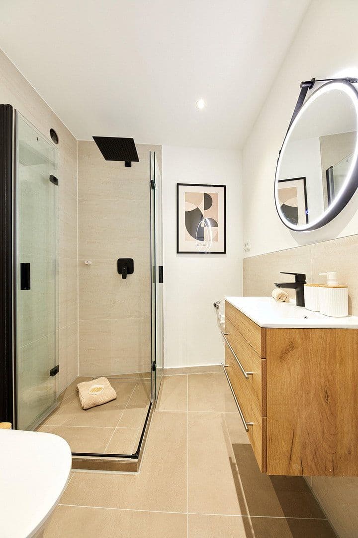 Predaj bytu 1-izbový 42 m², München - Neuhausen-Nymphenburg, Bavorsko Predaj bytu 1-izbový 42 m², München - Neuhausen-Nymphenburg, Bavorsko