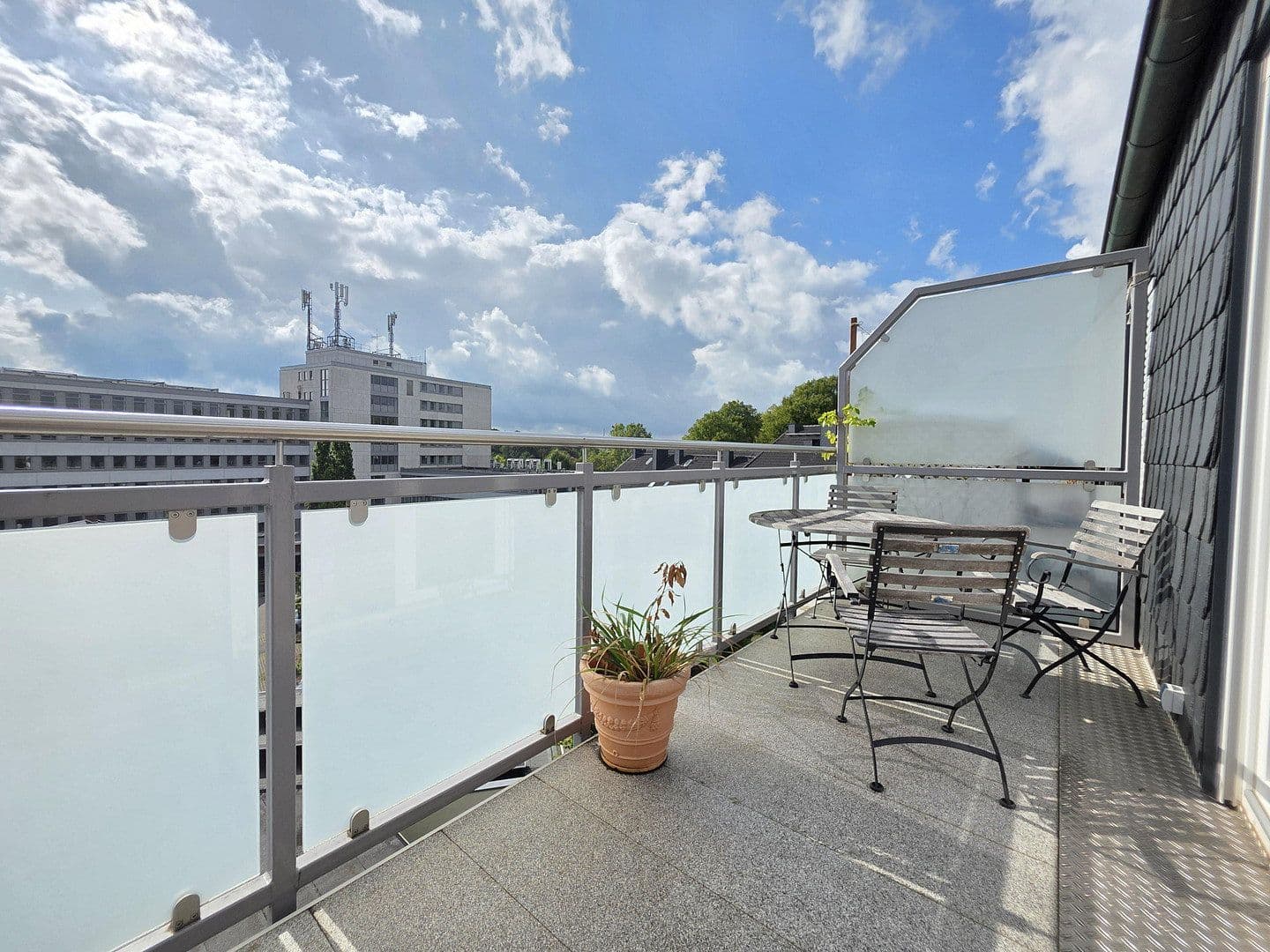Prenájom bytu 2-izbový 61 m², Michaelstr. 4-6, Essen-Südostviertel, Severné Porýnie - Westfálsko Prenájom bytu 2-izbový 61 m², Michaelstr. 4-6, Essen-Südostviertel, Severné Porýnie - Westfálsko