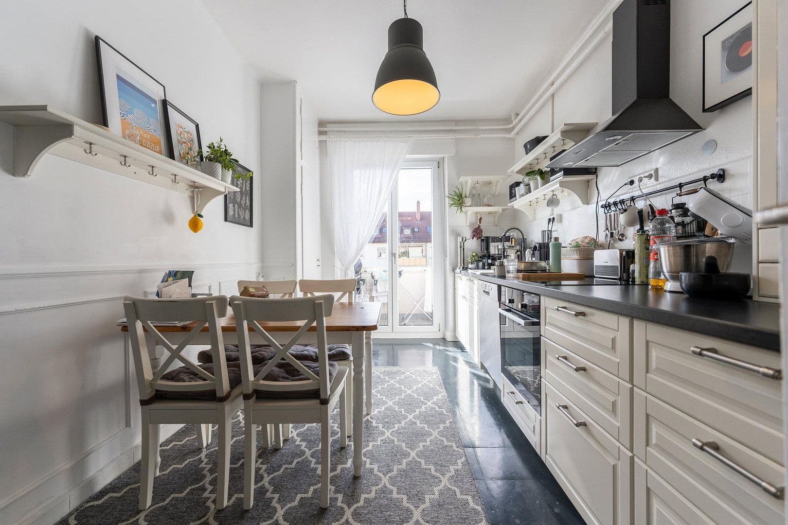 Predaj bytu 3-izbový 102 m², Karlsruhe, Bádensko-Wurttembersko Predaj bytu 3-izbový 102 m², Karlsruhe, Bádensko-Wurttembersko