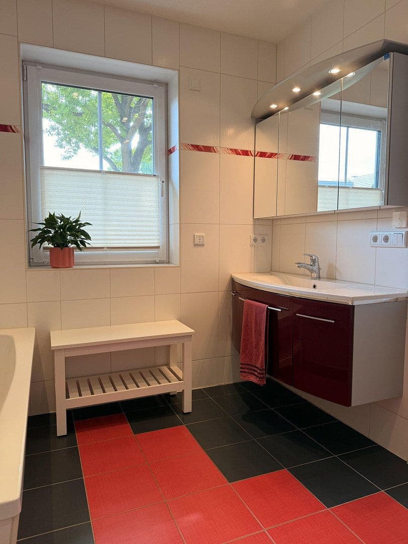 Predaj domu 176 m², pozemok 720 m², Oranienburg, Brandenbursko Predaj domu 176 m², pozemok 720 m², Oranienburg, Brandenbursko