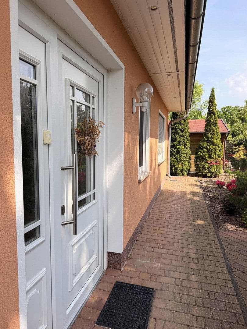 Predaj domu 176 m², pozemok 720 m², Oranienburg, Brandenbursko Predaj domu 176 m², pozemok 720 m², Oranienburg, Brandenbursko