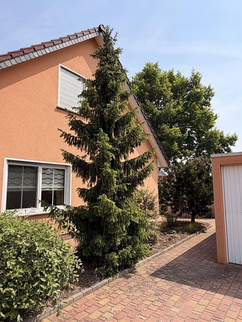 Predaj domu 176 m², pozemok 720 m², Oranienburg, Brandenbursko Predaj domu 176 m², pozemok 720 m², Oranienburg, Brandenbursko