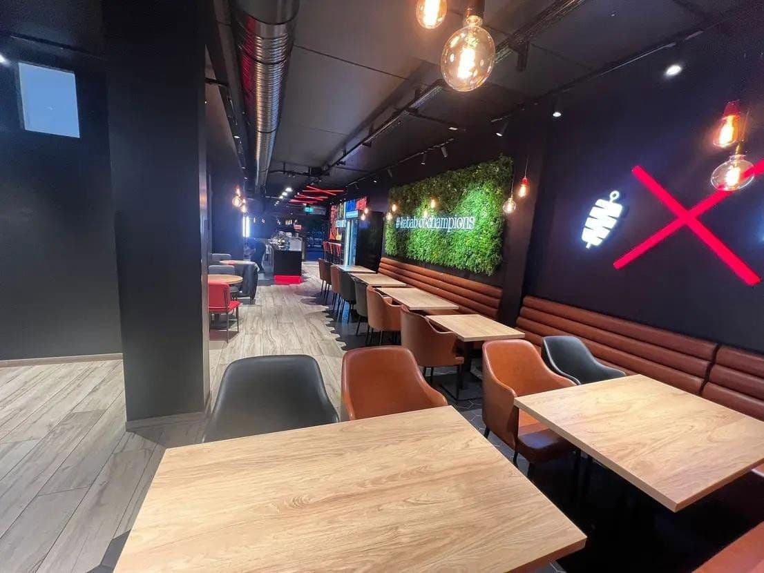 Predaj nebytového priestoru 140 m², Von der Mark Straße 23-25, Duisburg, Severné Porýnie - Westfálsko Predaj nebytového priestoru 140 m², Von der Mark Straße 23-25, Duisburg, Severné Porýnie - Westfálsko