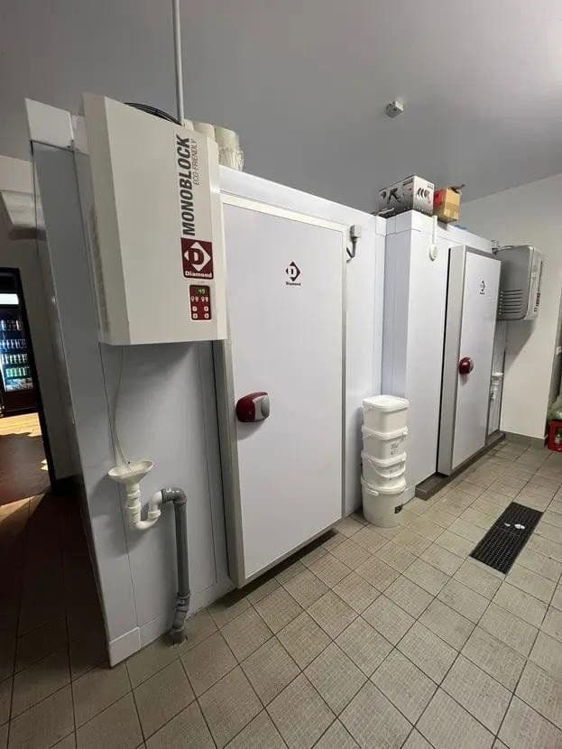 Predaj nebytového priestoru 140 m², Von der Mark Straße 23-25, Duisburg, Severné Porýnie - Westfálsko Predaj nebytového priestoru 140 m², Von der Mark Straße 23-25, Duisburg, Severné Porýnie - Westfálsko