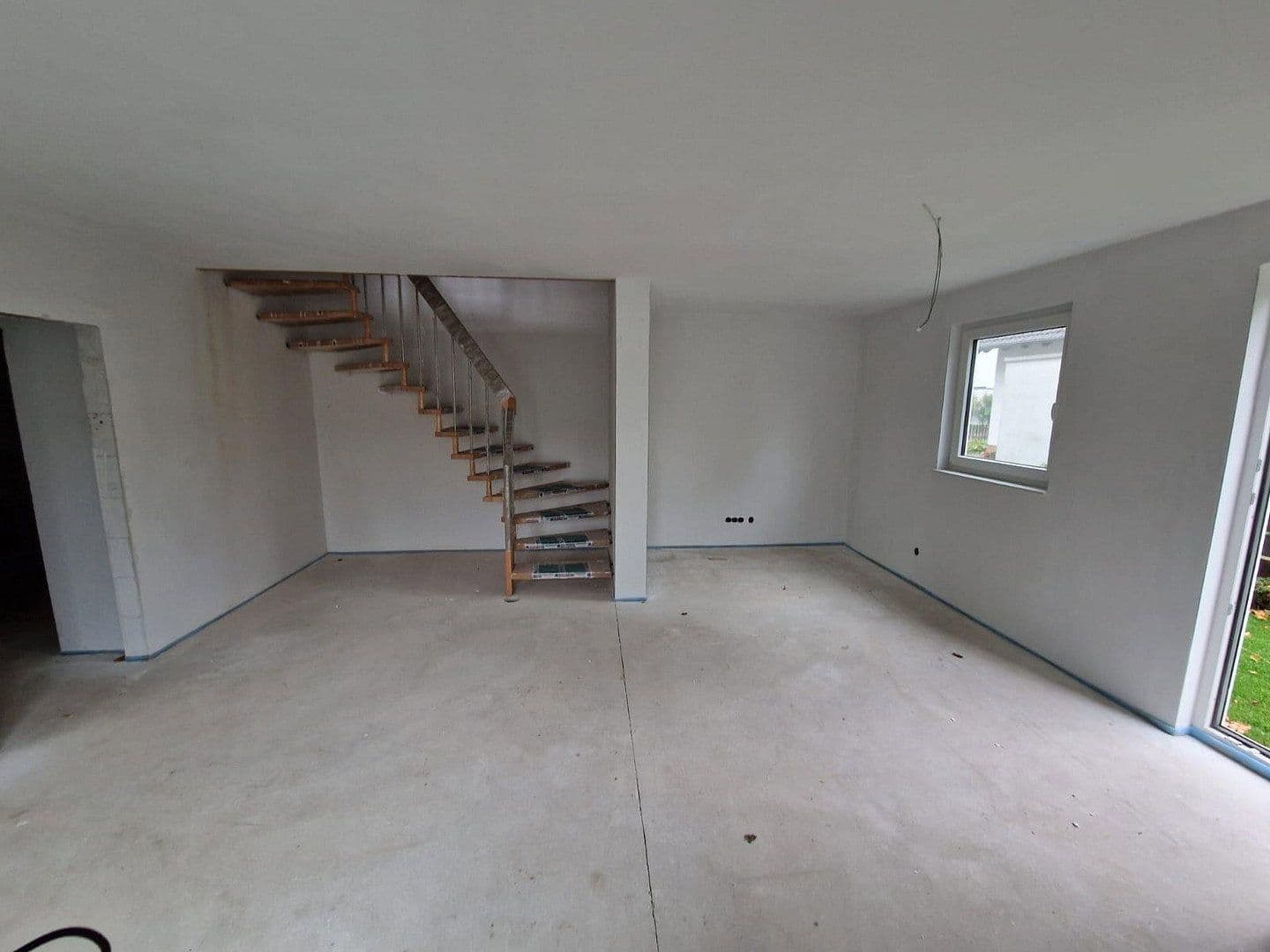 Prenájom domu 156 m², pozemok 250 m², Peterstr. 34, Niederkassel, Severné Porýnie - Westfálsko Prenájom domu 156 m², pozemok 250 m², Peterstr. 34, Niederkassel, Severné Porýnie - Westfálsko