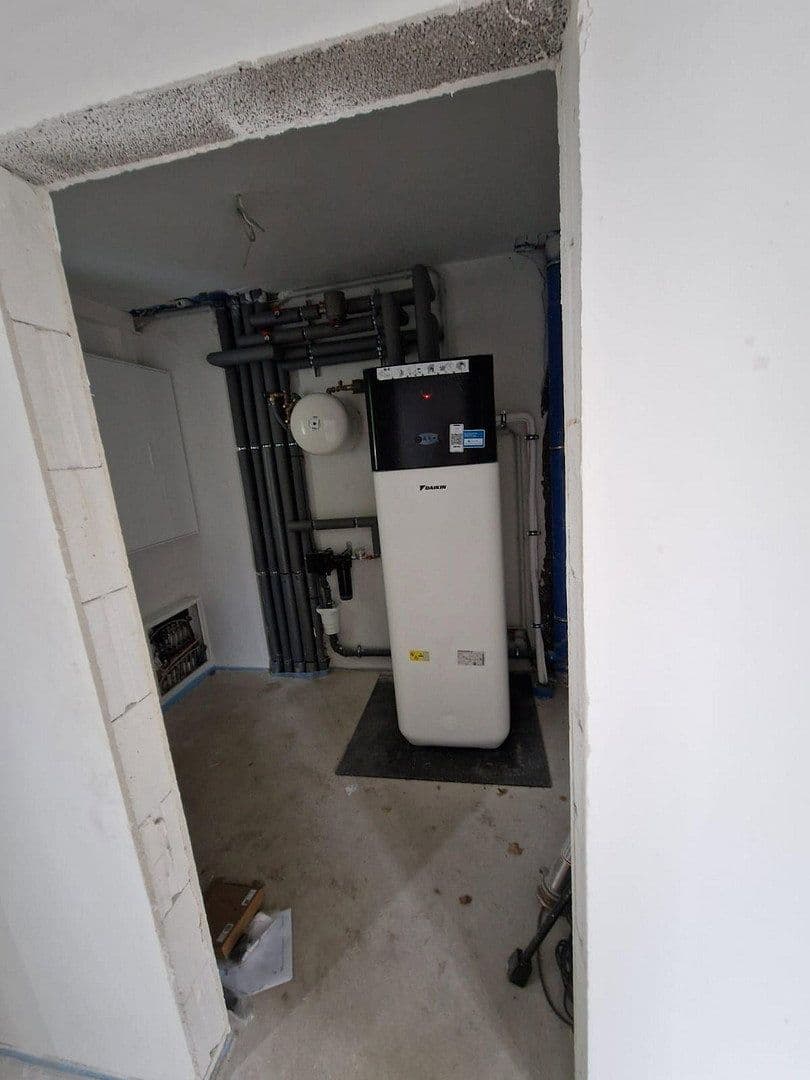 Prenájom domu 156 m², pozemok 250 m², Peterstr. 34, Niederkassel, Severné Porýnie - Westfálsko Prenájom domu 156 m², pozemok 250 m², Peterstr. 34, Niederkassel, Severné Porýnie - Westfálsko