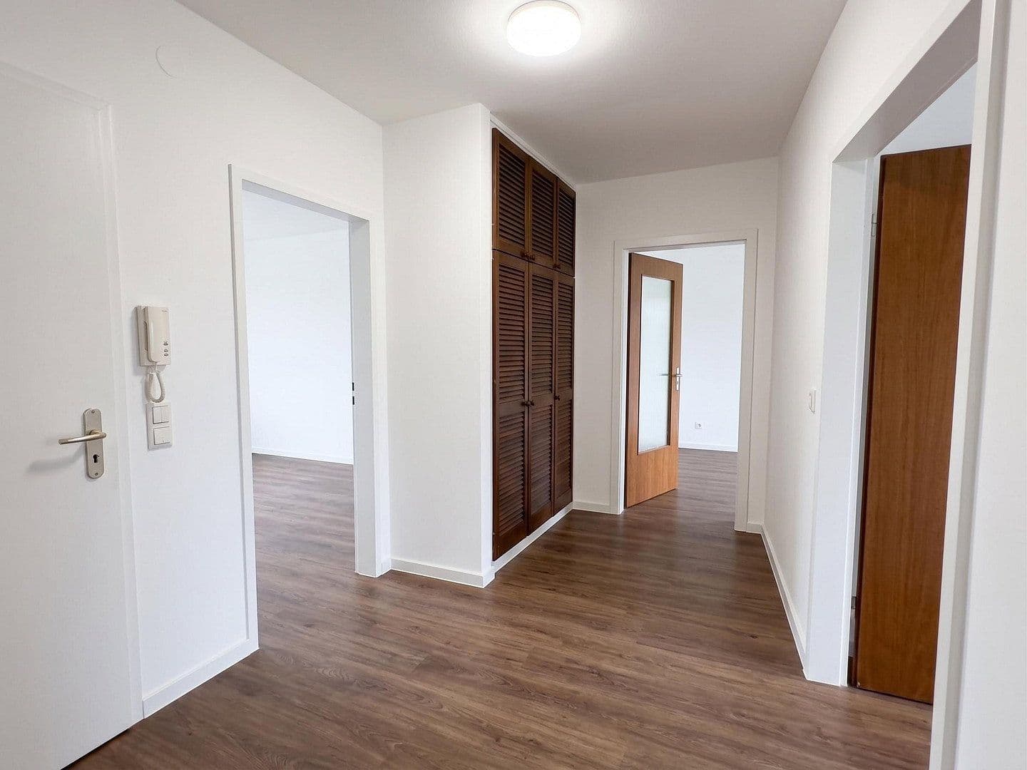 Prenájom bytu 4-izbový 100 m², Volksgartenstraße 196, Mönchengladbach, Severné Porýnie - Westfálsko Prenájom bytu 4-izbový 100 m², Volksgartenstraße 196, Mönchengladbach, Severné Porýnie - Westfálsko