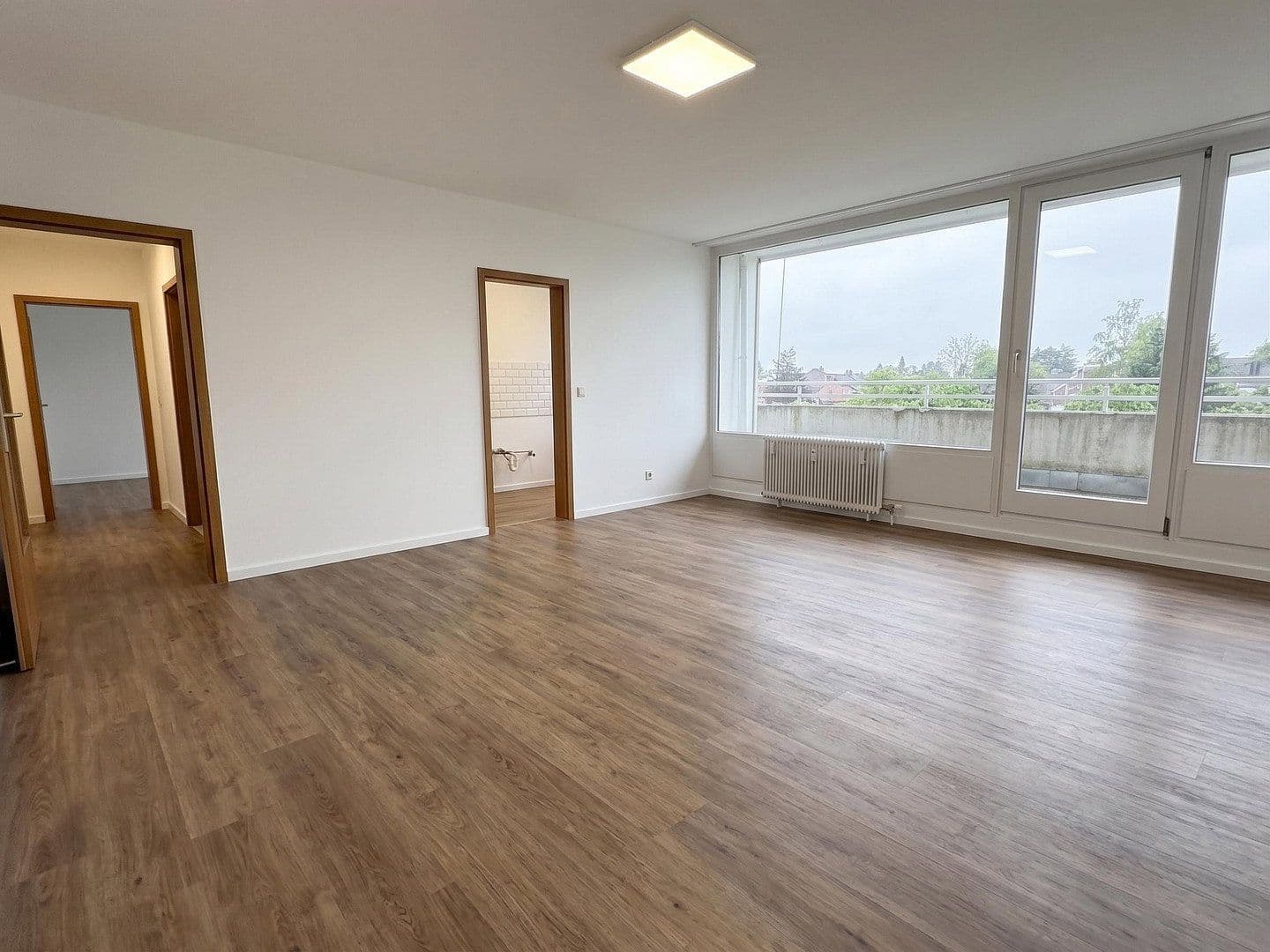 Prenájom bytu 4-izbový 100 m², Volksgartenstraße 196, Mönchengladbach, Severné Porýnie - Westfálsko Prenájom bytu 4-izbový 100 m², Volksgartenstraße 196, Mönchengladbach, Severné Porýnie - Westfálsko
