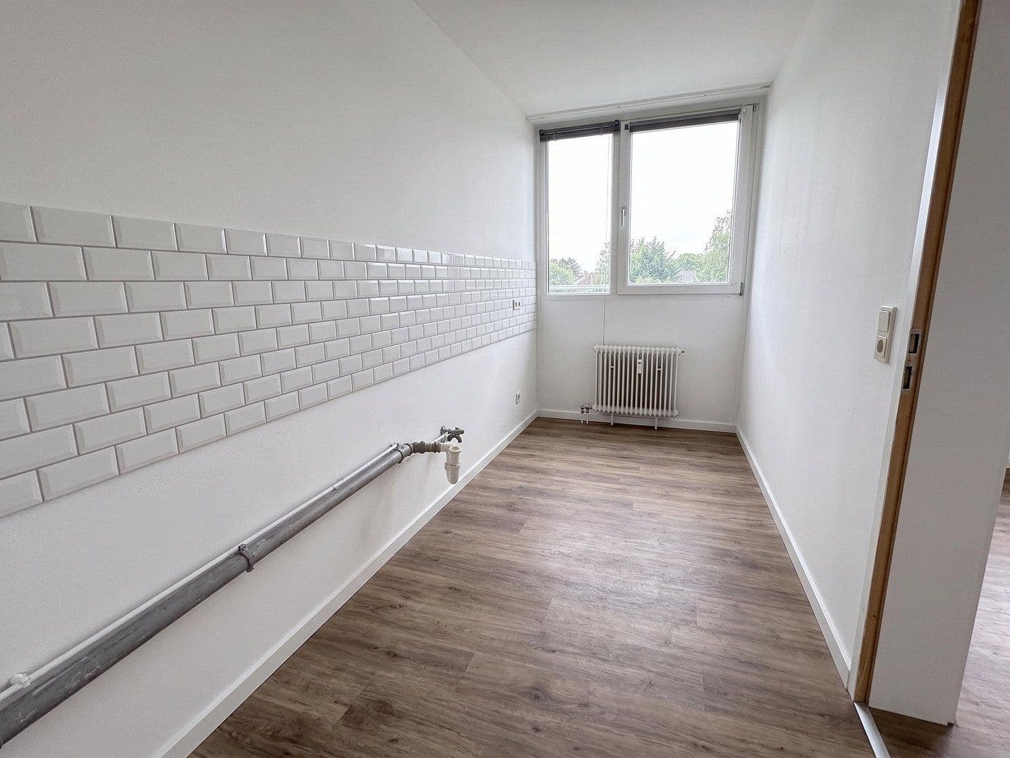Prenájom bytu 4-izbový 100 m², Volksgartenstraße 196, Mönchengladbach, Severné Porýnie - Westfálsko Prenájom bytu 4-izbový 100 m², Volksgartenstraße 196, Mönchengladbach, Severné Porýnie - Westfálsko