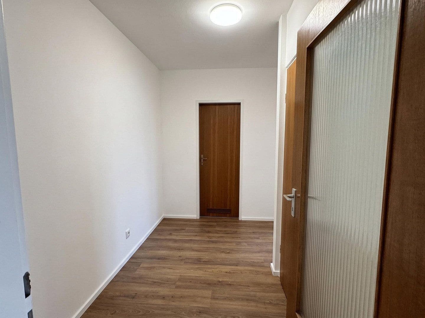Prenájom bytu 4-izbový 100 m², Volksgartenstraße 196, Mönchengladbach, Severné Porýnie - Westfálsko Prenájom bytu 4-izbový 100 m², Volksgartenstraße 196, Mönchengladbach, Severné Porýnie - Westfálsko