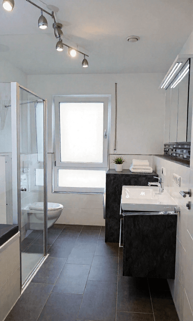Prenájom bytu 4-izbový 104 m², Augsburg, Bavorsko Prenájom bytu 4-izbový 104 m², Augsburg, Bavorsko
