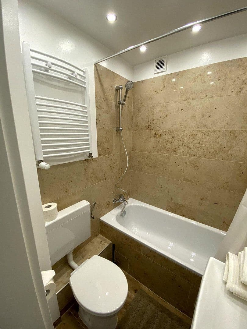 Prenájom bytu 1-izbový 27 m², Düsseldorf, Severné Porýnie - Westfálsko Prenájom bytu 1-izbový 27 m², Düsseldorf, Severné Porýnie - Westfálsko