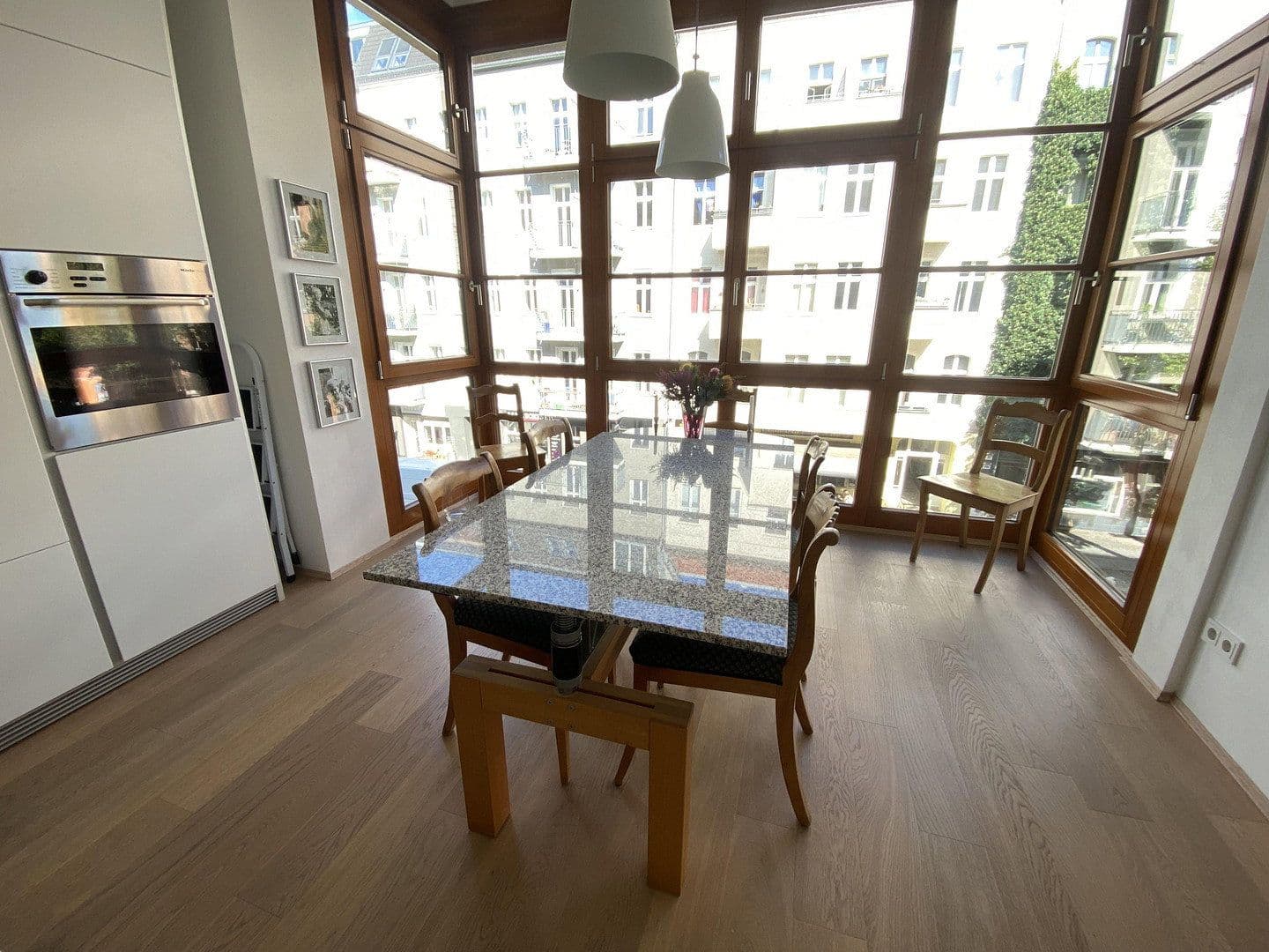 Predaj bytu 4-izbový 157 m², Berlin, Berlín Predaj bytu 4-izbový 157 m², Berlin, Berlín