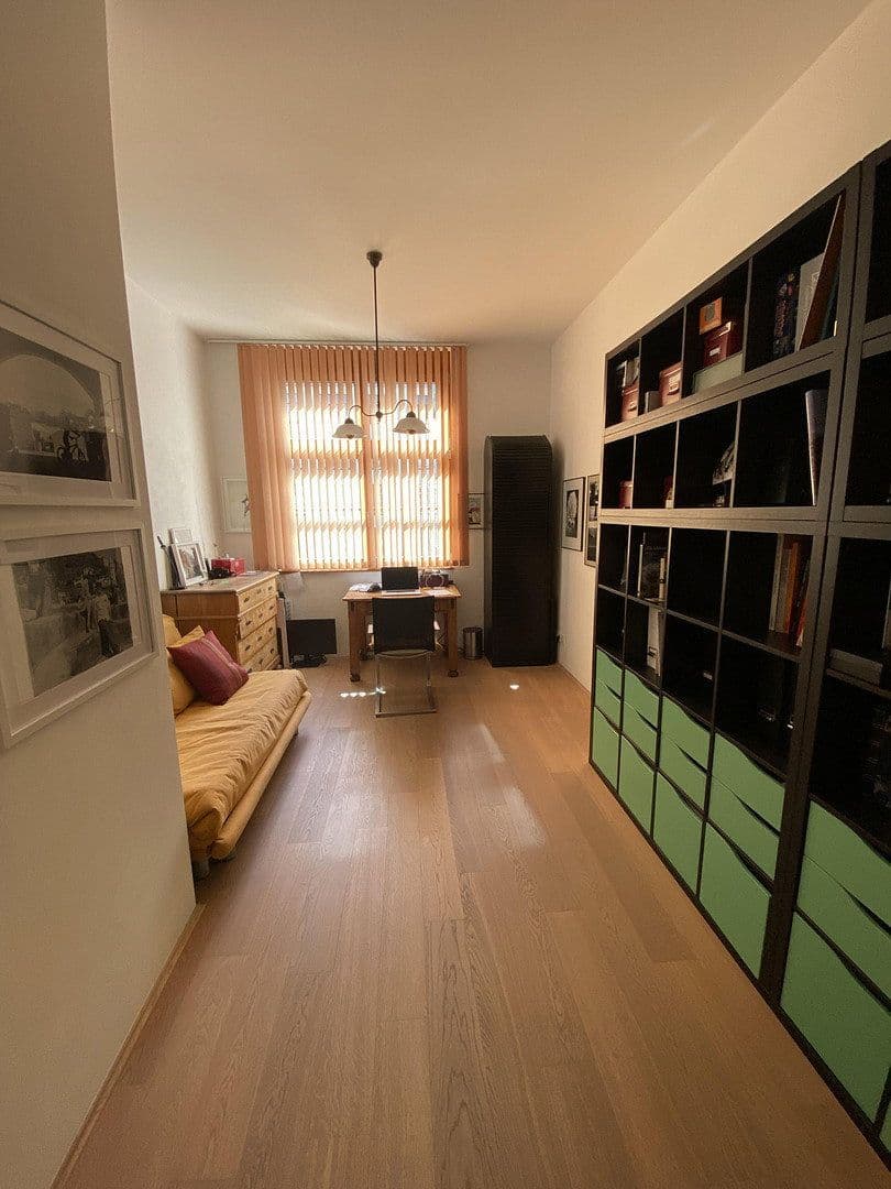 Predaj bytu 4-izbový 157 m², Berlin, Berlín Predaj bytu 4-izbový 157 m², Berlin, Berlín