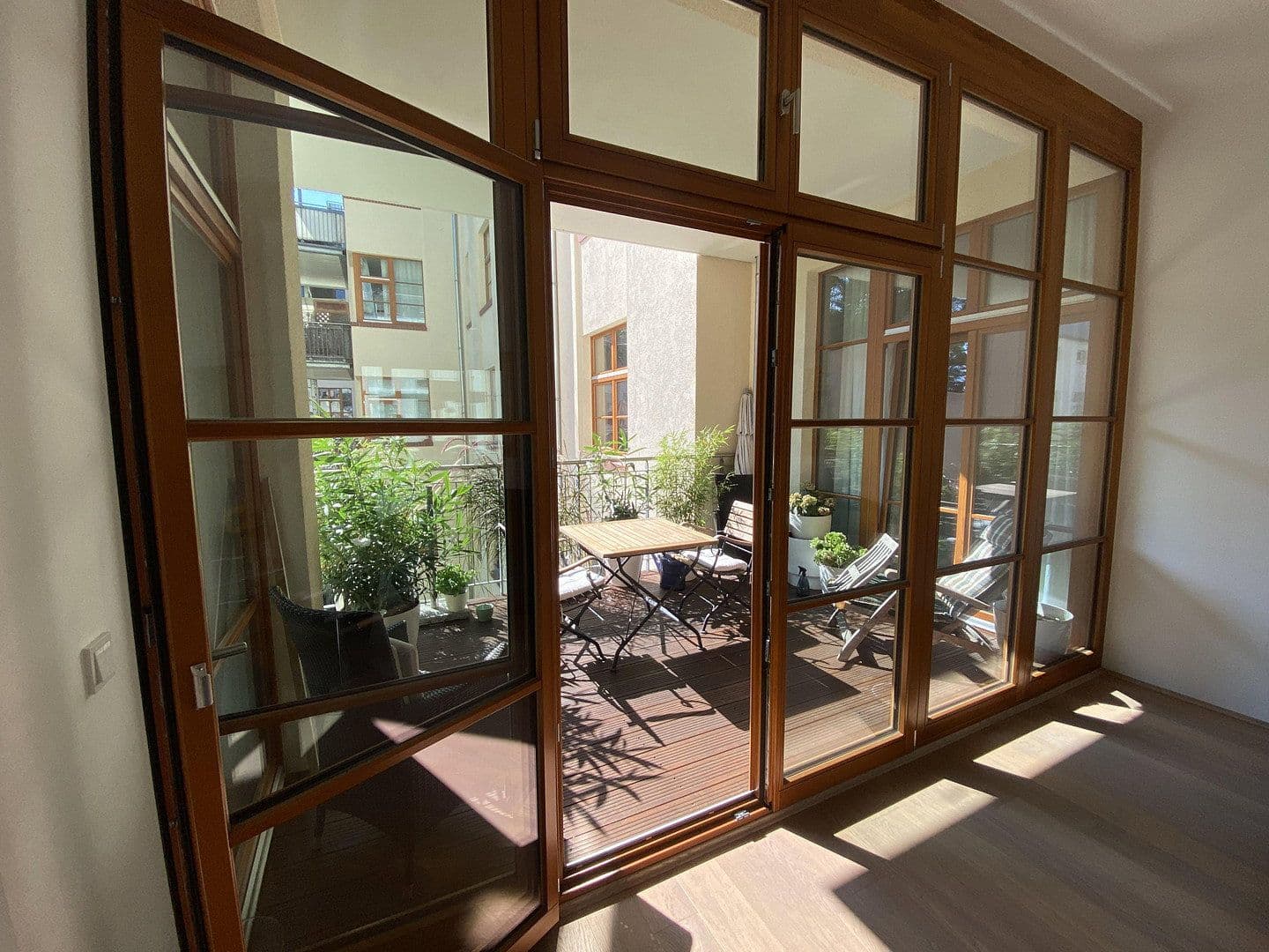 Predaj bytu 4-izbový 157 m², Berlin, Berlín Predaj bytu 4-izbový 157 m², Berlin, Berlín