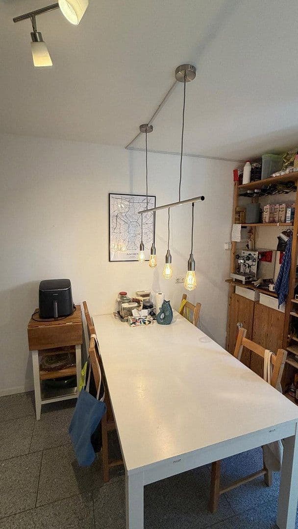 Prenájom bytu 3-izbový 78 m², Viktoriaalle 48, Aachen, Severné Porýnie - Westfálsko Prenájom bytu 3-izbový 78 m², Viktoriaalle 48, Aachen, Severné Porýnie - Westfálsko