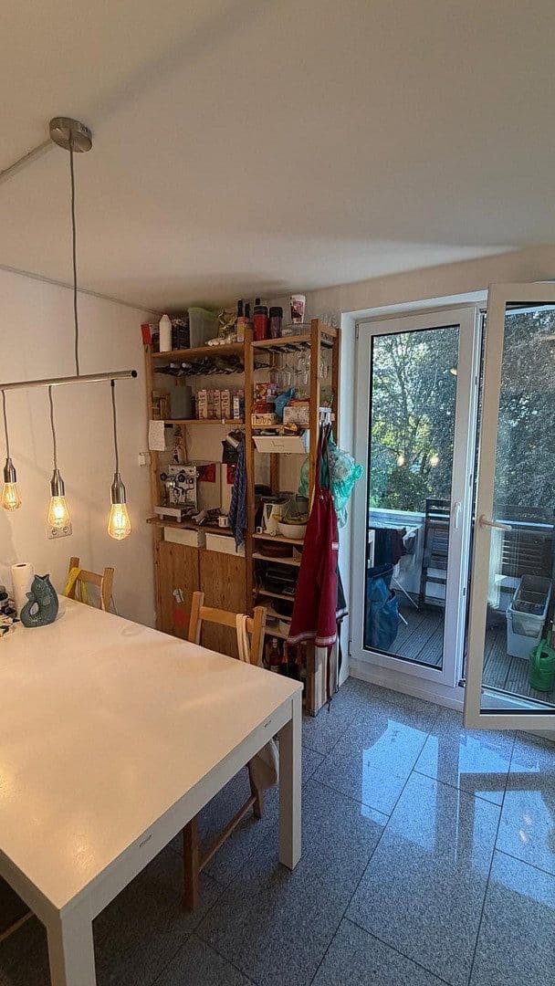 Prenájom bytu 3-izbový 78 m², Viktoriaalle 48, Aachen, Severné Porýnie - Westfálsko Prenájom bytu 3-izbový 78 m², Viktoriaalle 48, Aachen, Severné Porýnie - Westfálsko