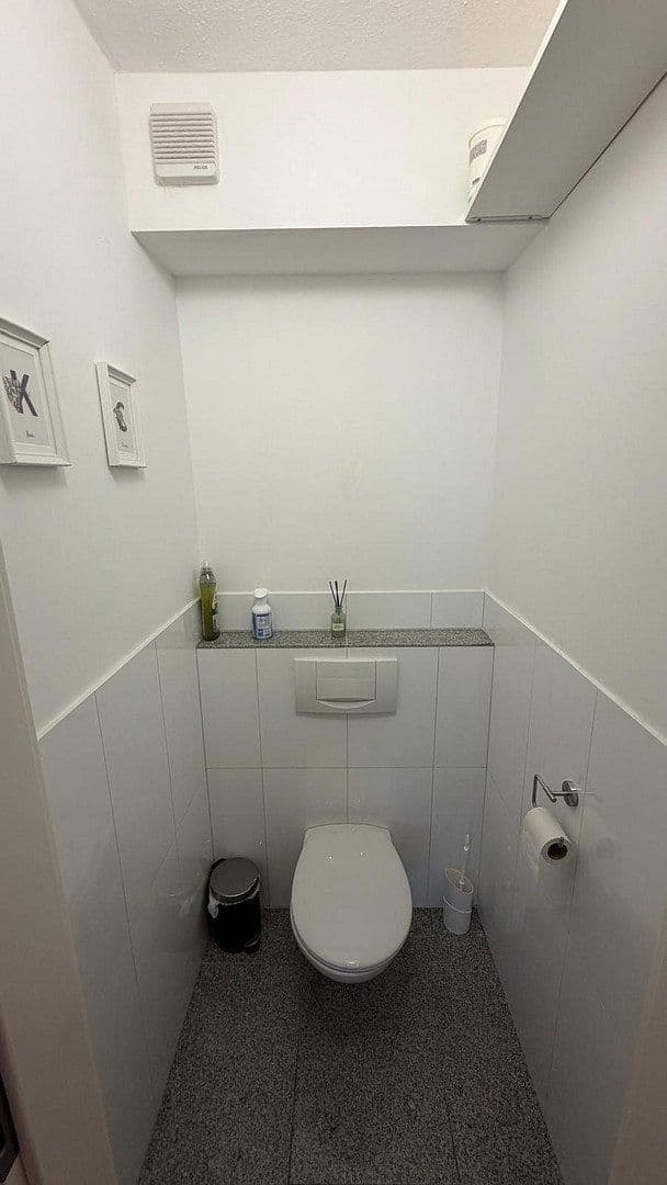 Prenájom bytu 3-izbový 78 m², Viktoriaalle 48, Aachen, Severné Porýnie - Westfálsko Prenájom bytu 3-izbový 78 m², Viktoriaalle 48, Aachen, Severné Porýnie - Westfálsko