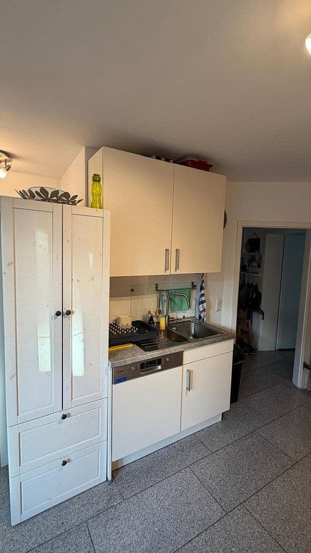 Prenájom bytu 3-izbový 78 m², Viktoriaalle 48, Aachen, Severné Porýnie - Westfálsko Prenájom bytu 3-izbový 78 m², Viktoriaalle 48, Aachen, Severné Porýnie - Westfálsko