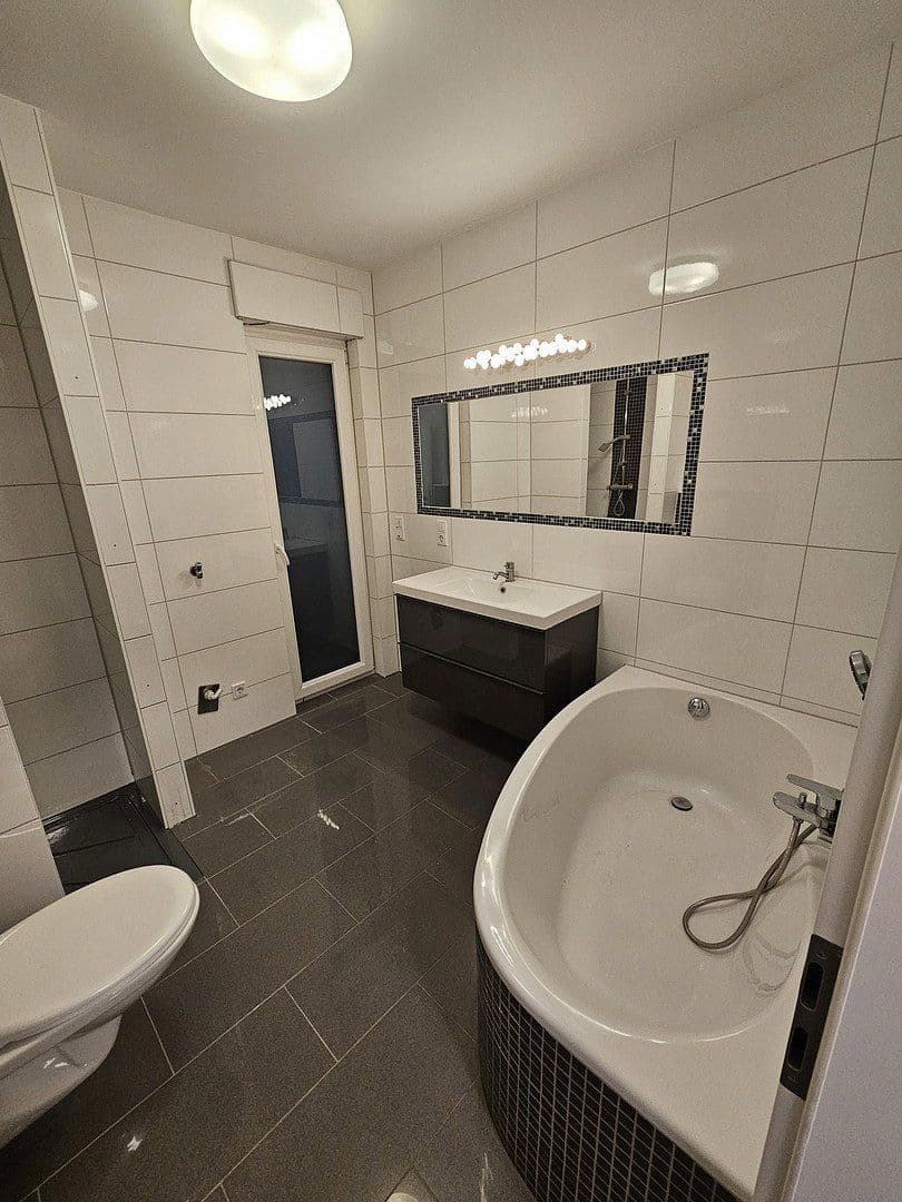 Predaj bytu 6-izbový 139 m², Dormagen, Severné Porýnie - Westfálsko Predaj bytu 6-izbový 139 m², Dormagen, Severné Porýnie - Westfálsko