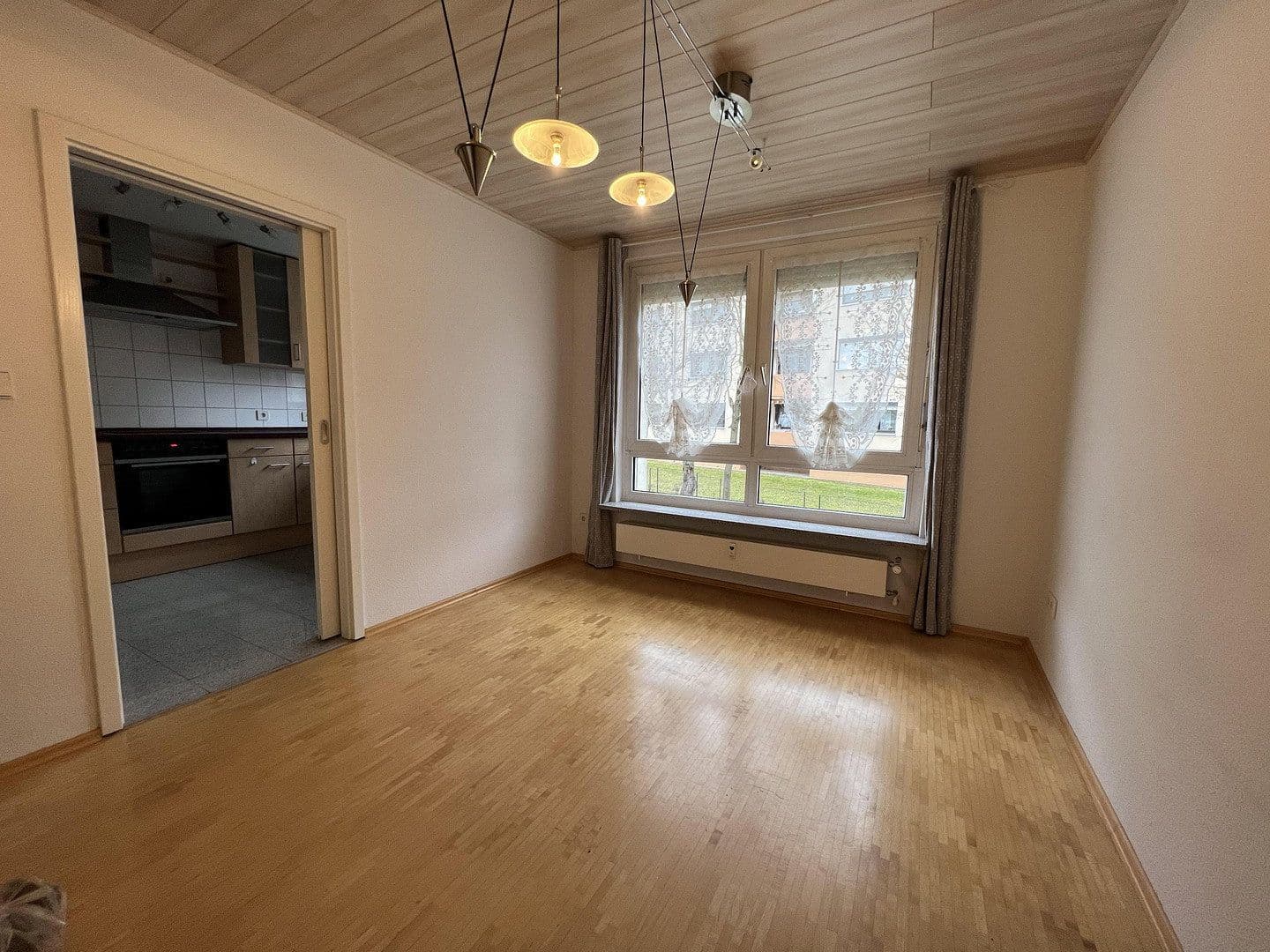 Prenájom bytu 5-izbový 112 m², Herzogenaurach, Bavorsko Prenájom bytu 5-izbový 112 m², Herzogenaurach, Bavorsko