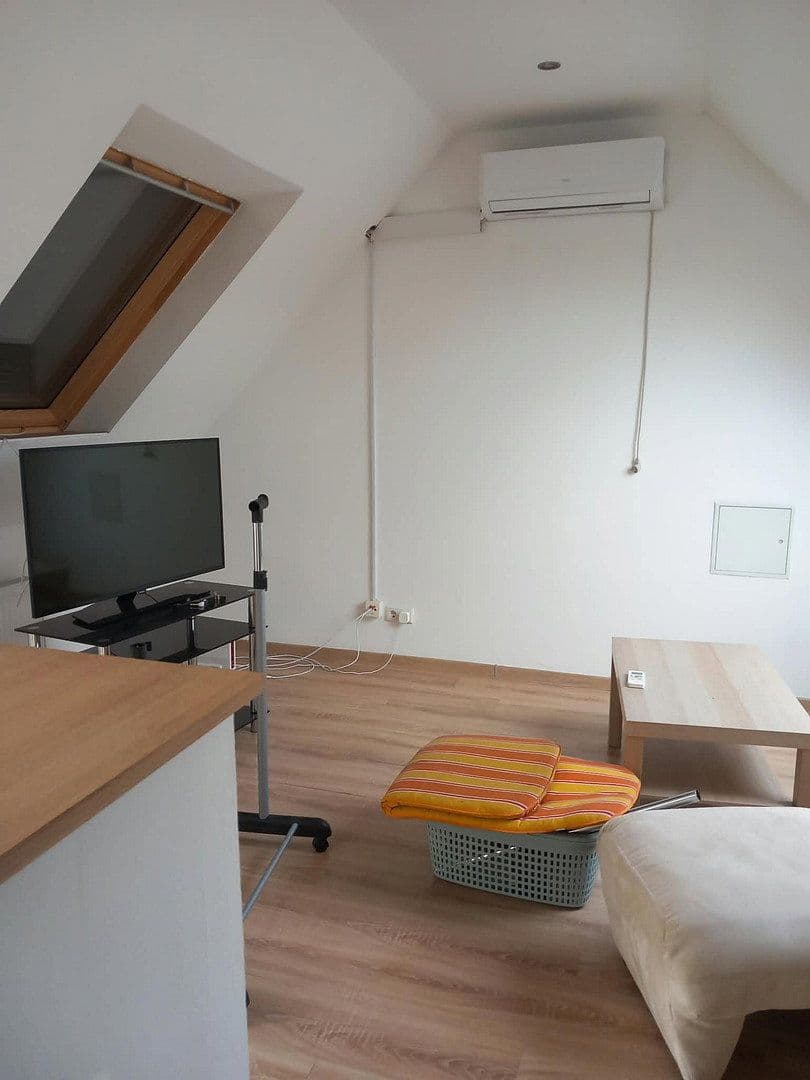 Prenájom bytu 2-izbový 70 m², Düsseldorf, Severné Porýnie - Westfálsko Prenájom bytu 2-izbový 70 m², Düsseldorf, Severné Porýnie - Westfálsko