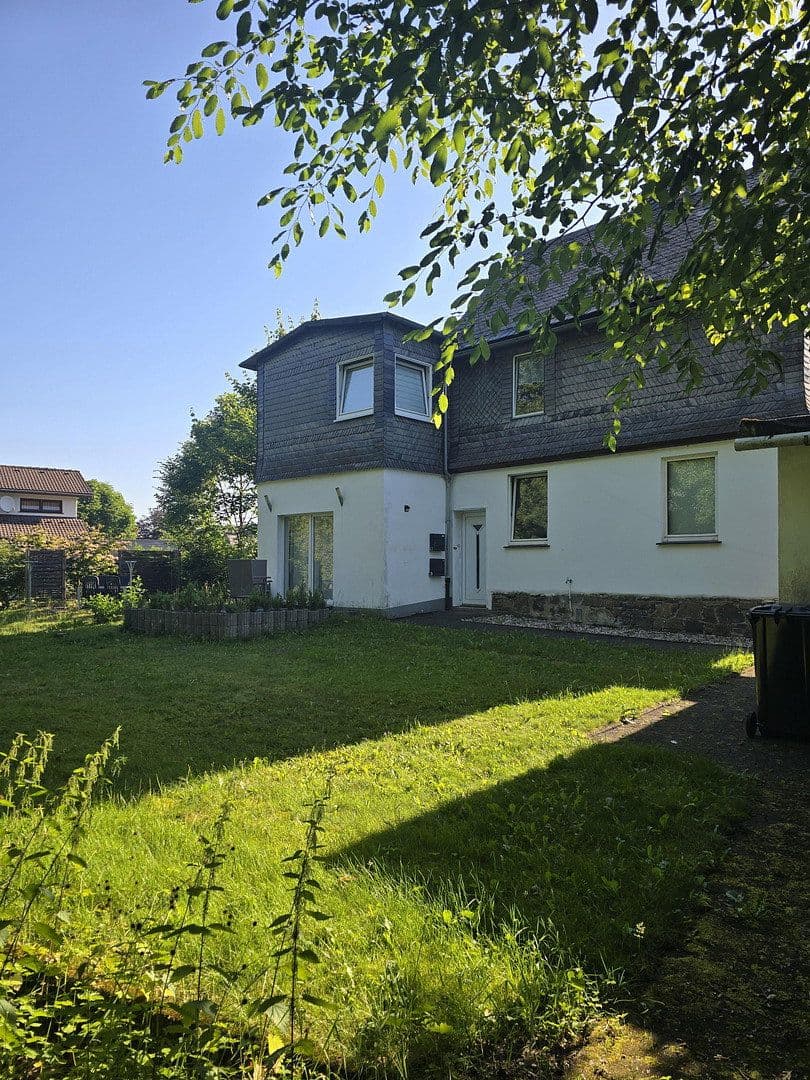 Predaj domu 218 m², pozemok 400 m², Winterberg, Severné Porýnie - Westfálsko Predaj domu 218 m², pozemok 400 m², Winterberg, Severné Porýnie - Westfálsko