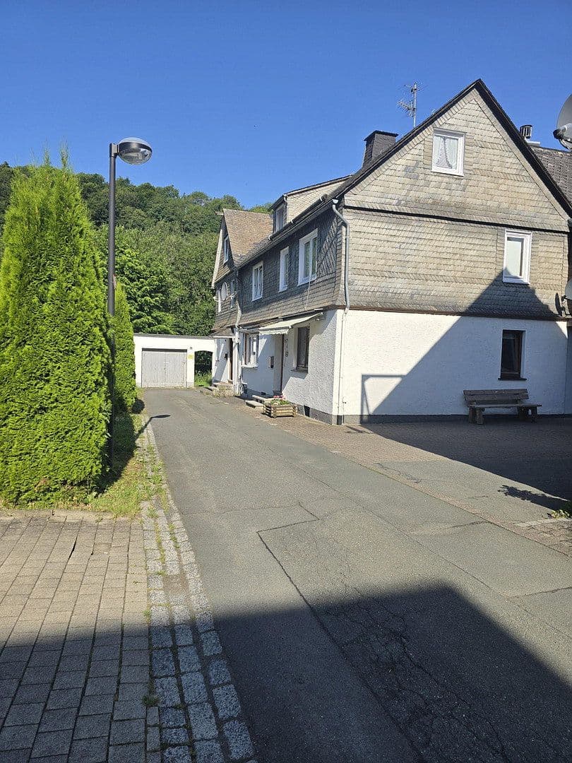 Predaj domu 218 m², pozemok 400 m², Winterberg, Severné Porýnie - Westfálsko Predaj domu 218 m², pozemok 400 m², Winterberg, Severné Porýnie - Westfálsko