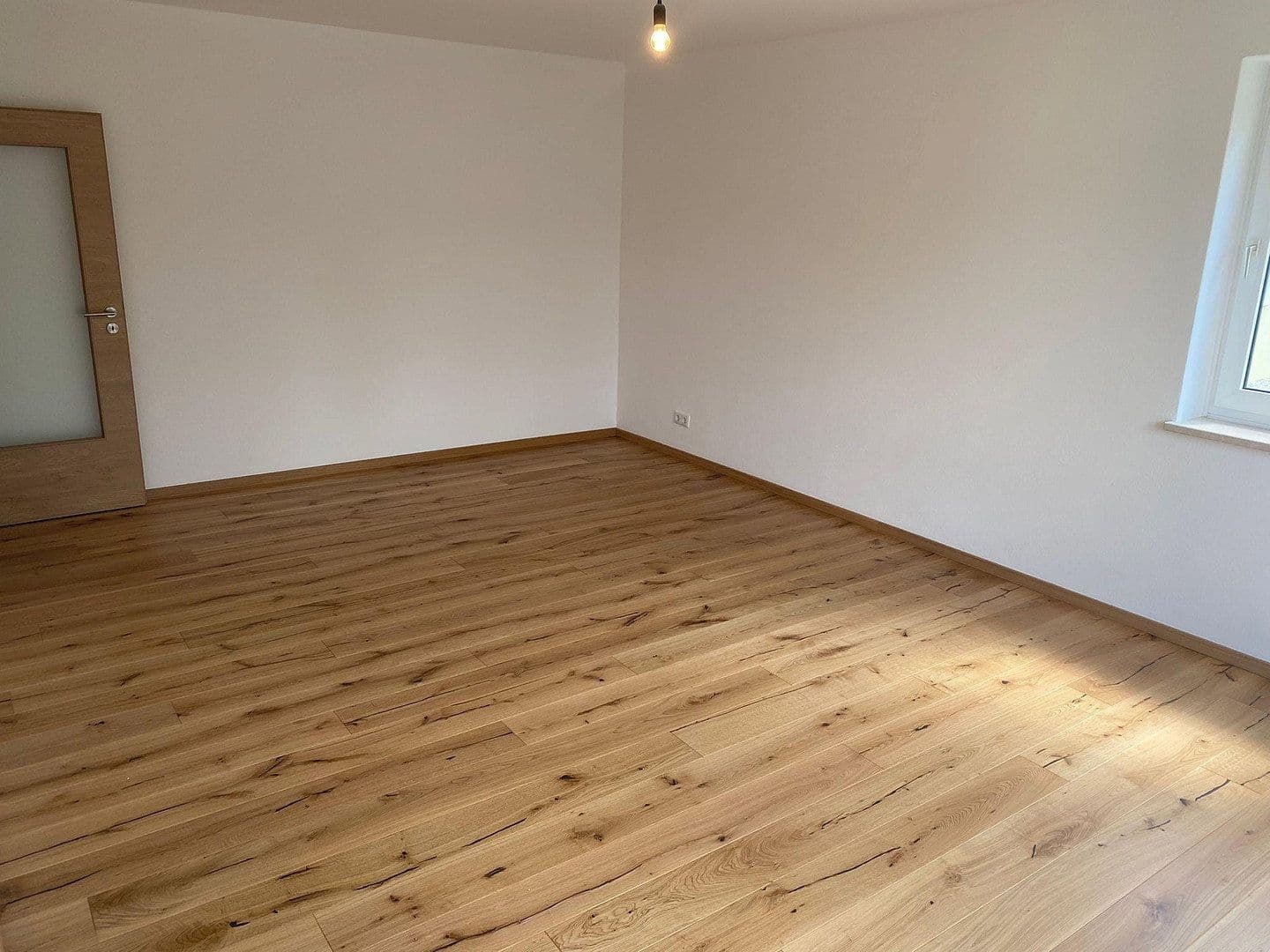 Prenájom bytu 2-izbový 59 m², Meisenweg 15, Germering, Bavorsko Prenájom bytu 2-izbový 59 m², Meisenweg 15, Germering, Bavorsko