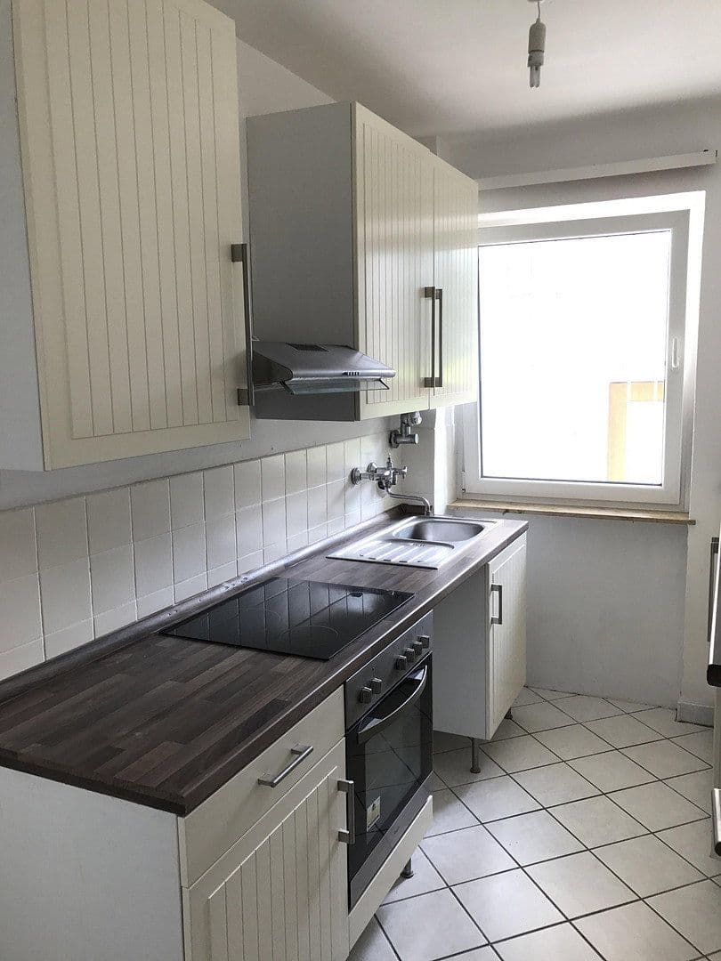 Prenájom bytu 2-izbový 62 m², Am Hohen Weg 30, Frankfurt am Main, Hesensko Prenájom bytu 2-izbový 62 m², Am Hohen Weg 30, Frankfurt am Main, Hesensko