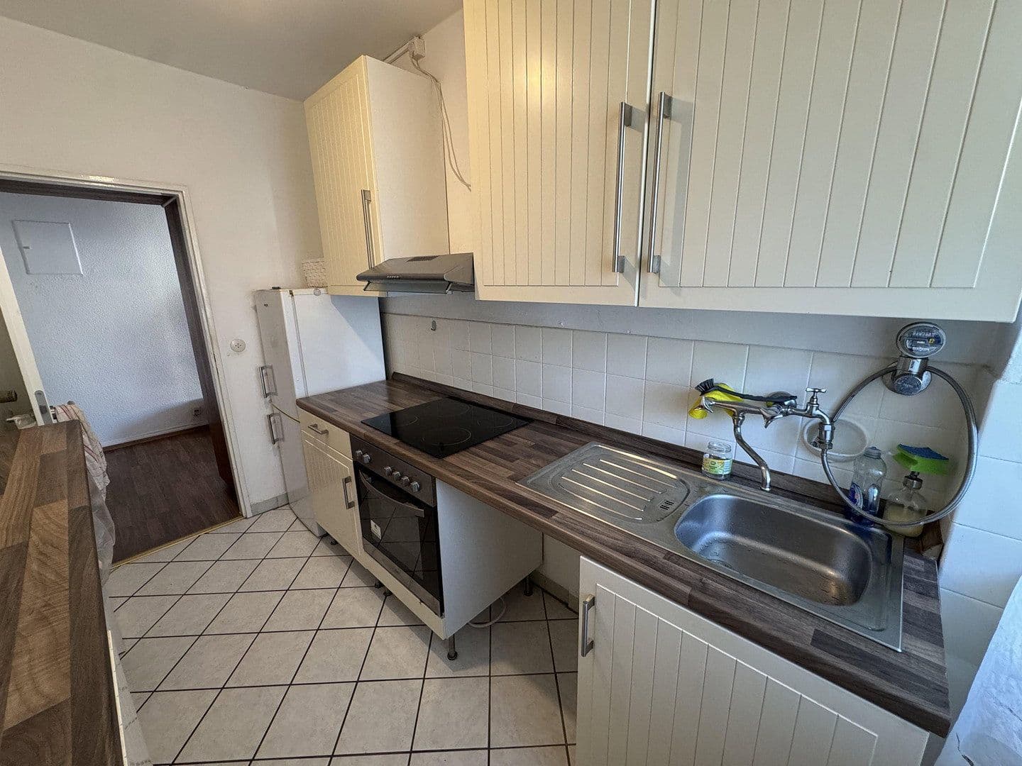 Prenájom bytu 2-izbový 62 m², Am Hohen Weg 30, Frankfurt am Main, Hesensko Prenájom bytu 2-izbový 62 m², Am Hohen Weg 30, Frankfurt am Main, Hesensko