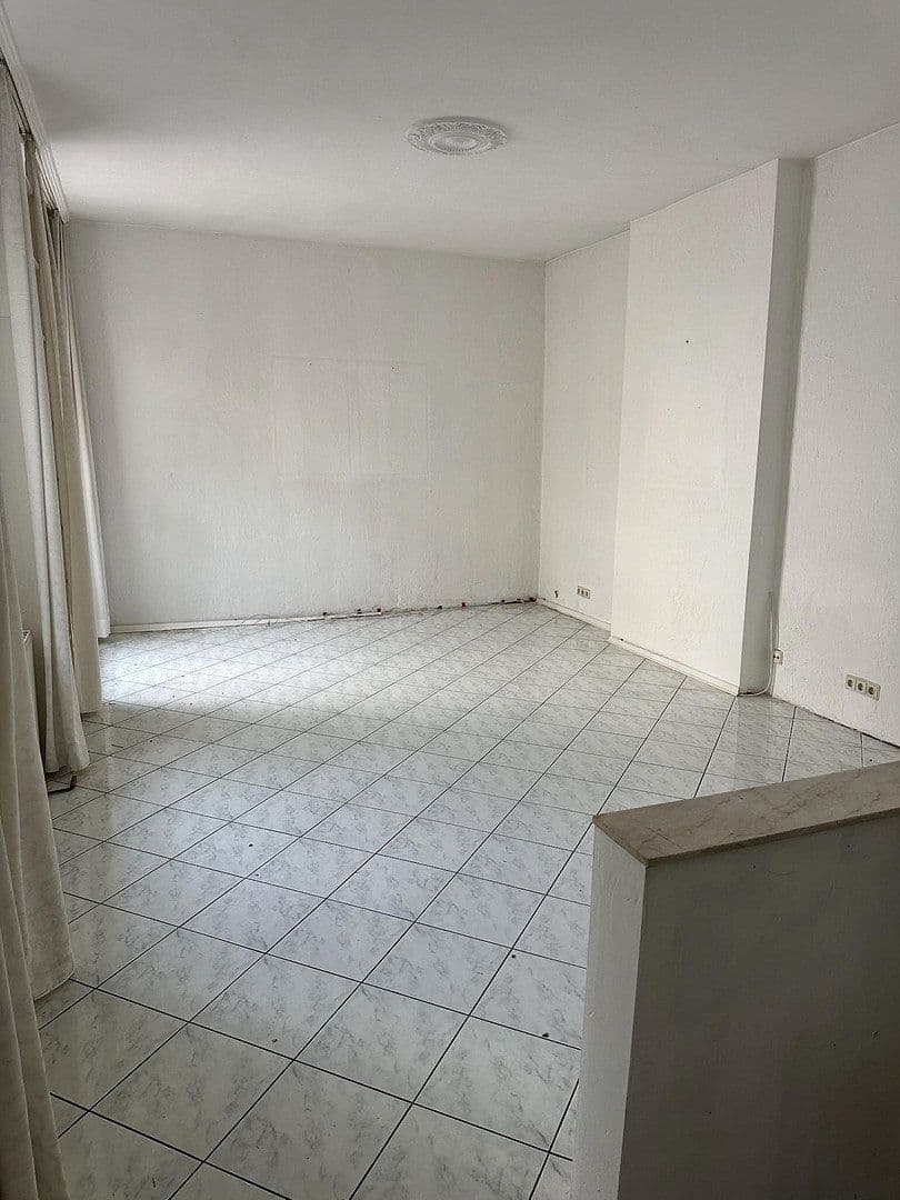 Prenájom domu 140 m², pozemok 230 m², Düsseldorf, Severné Porýnie - Westfálsko Prenájom domu 140 m², pozemok 230 m², Düsseldorf, Severné Porýnie - Westfálsko