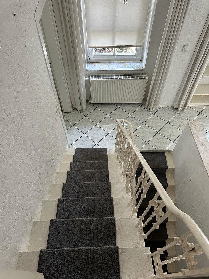 Prenájom domu 140 m², pozemok 230 m², Düsseldorf, Severné Porýnie - Westfálsko Prenájom domu 140 m², pozemok 230 m², Düsseldorf, Severné Porýnie - Westfálsko