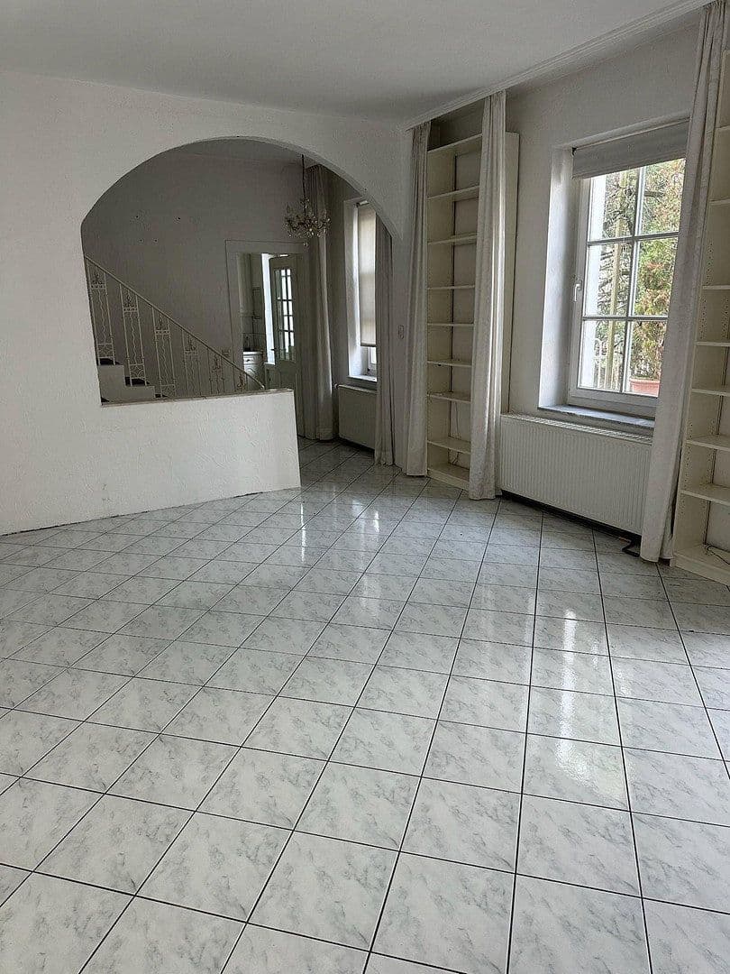 Prenájom domu 140 m², pozemok 230 m², Düsseldorf, Severné Porýnie - Westfálsko Prenájom domu 140 m², pozemok 230 m², Düsseldorf, Severné Porýnie - Westfálsko