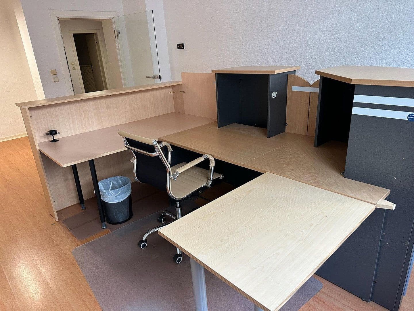 Prenájom kancelárie 140 m², Talstraße 46, Düsseldorf, Severné Porýnie - Westfálsko Prenájom kancelárie 140 m², Talstraße 46, Düsseldorf, Severné Porýnie - Westfálsko