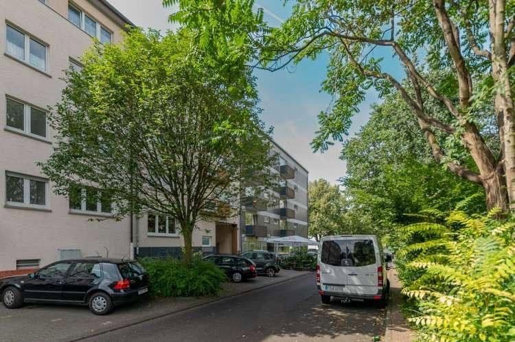 Prenájom bytu 1-izbový 33 m², Festeburgring 2, Frankfurt, Hesensko Prenájom bytu 1-izbový 33 m², Festeburgring 2, Frankfurt, Hesensko