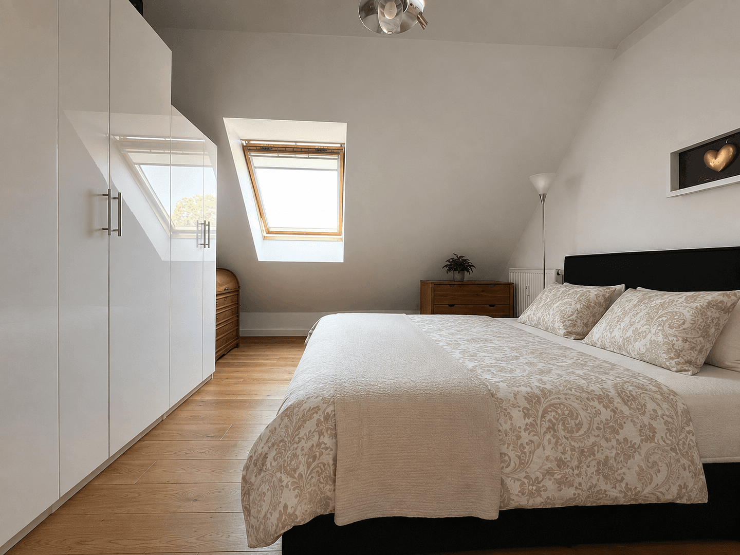 Predaj bytu 3-izbový 74 m², Berlin, Berlín Predaj bytu 3-izbový 74 m², Berlin, Berlín