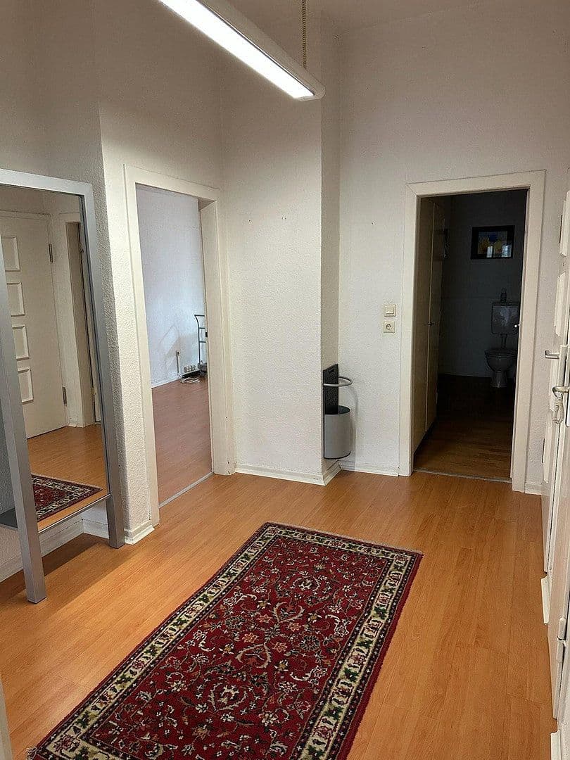 Prenájom kancelárie 70 m², Düsseldorf, Severné Porýnie - Westfálsko Prenájom kancelárie 70 m², Düsseldorf, Severné Porýnie - Westfálsko
