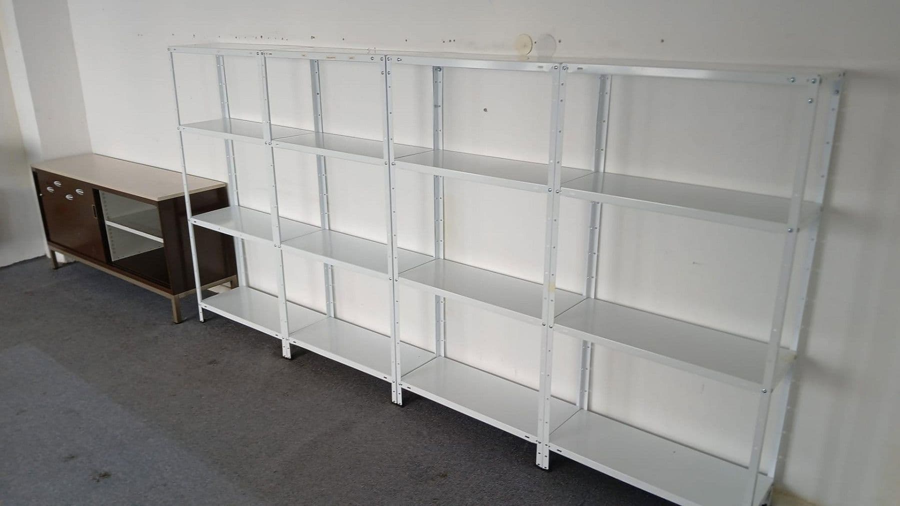 Prenájom nebytového priestoru 25 m², Am Steinberg 16, Oberhausen, Severné Porýnie - Westfálsko Prenájom nebytového priestoru 25 m², Am Steinberg 16, Oberhausen, Severné Porýnie - Westfálsko