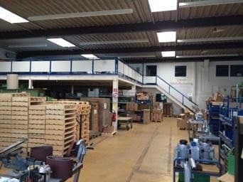 Prenájom nebytového priestoru 696 m², Planckstraße 9, Vaihingen an der Enz, Bádensko-Wurttembersko Prenájom nebytového priestoru 696 m², Planckstraße 9, Vaihingen an der Enz, Bádensko-Wurttembersko