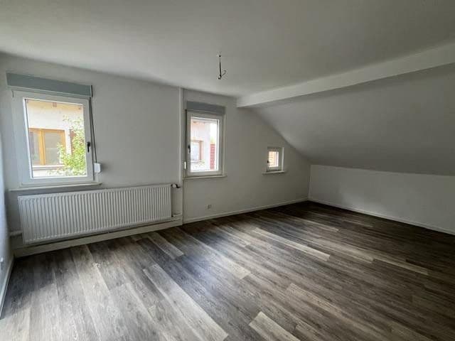 Prenájom bytu 4-izbový 90 m², Stockstadt am Main, Bavorsko Prenájom bytu 4-izbový 90 m², Stockstadt am Main, Bavorsko