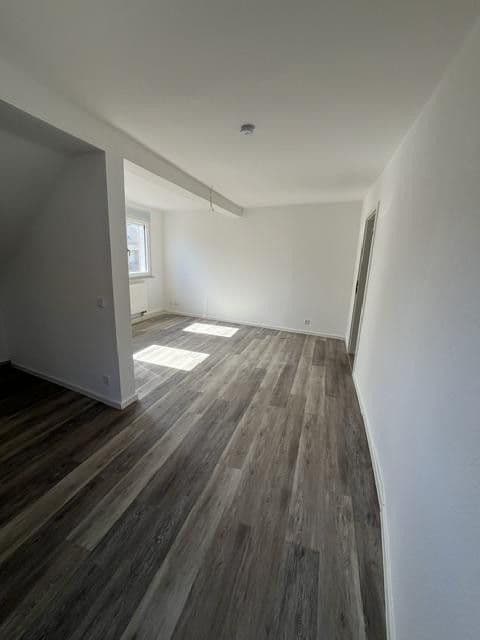 Prenájom bytu 4-izbový 90 m², Stockstadt am Main, Bavorsko Prenájom bytu 4-izbový 90 m², Stockstadt am Main, Bavorsko
