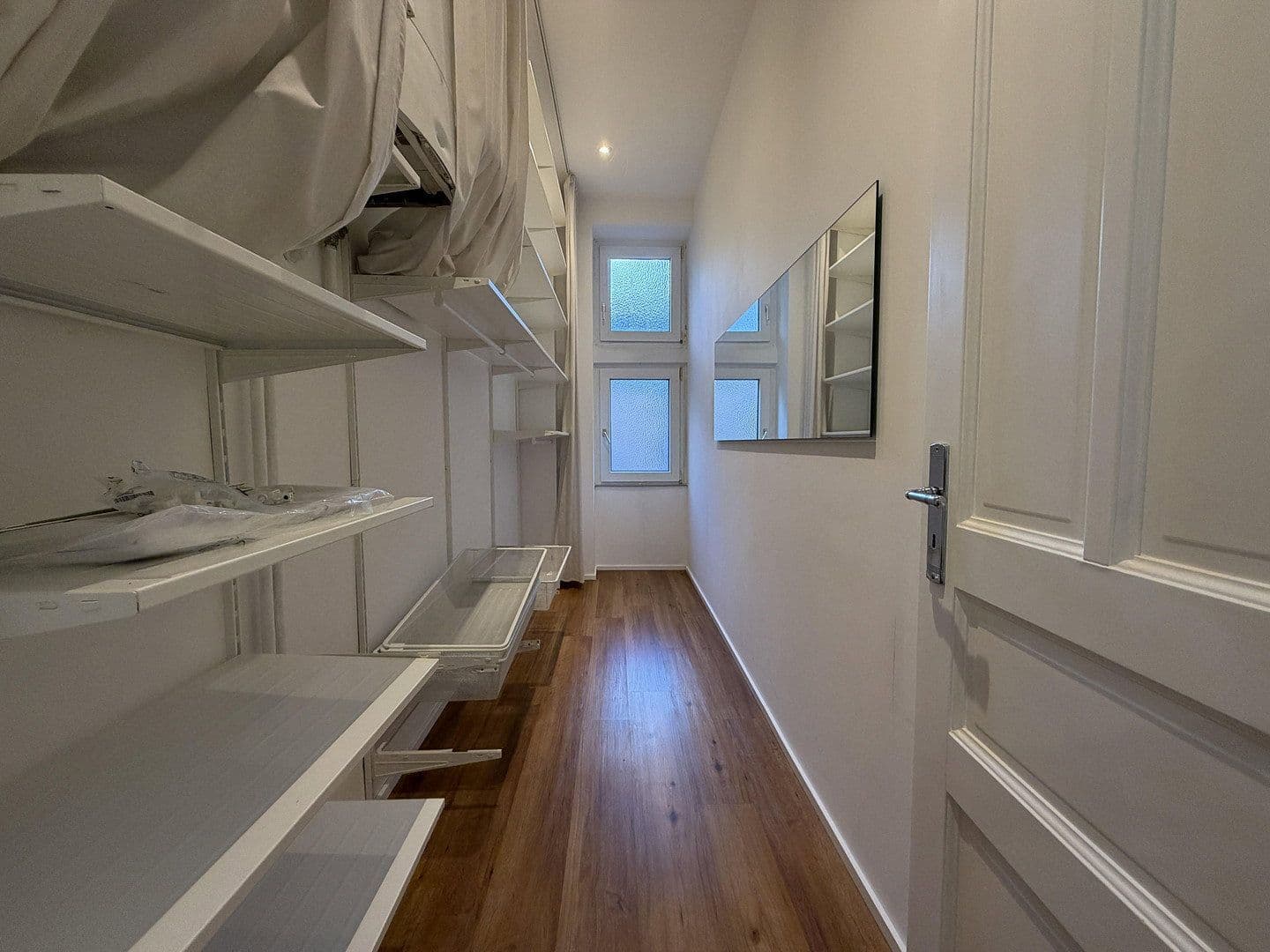 Prenájom bytu 3-izbový 101 m², Koselstraße 26, Frankfurt am Main, Hesensko Prenájom bytu 3-izbový 101 m², Koselstraße 26, Frankfurt am Main, Hesensko