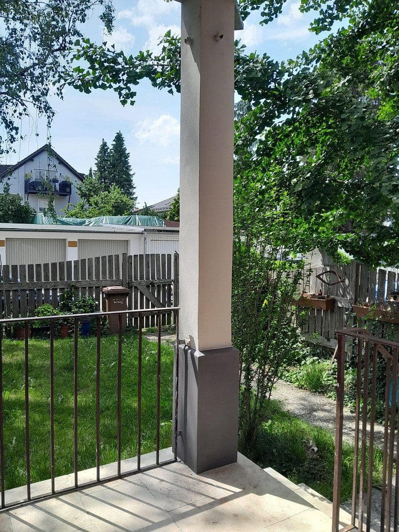 Predaj domu 125 m², pozemok 150 m², Tegernseer Landstraße 282, München, Bavorsko Predaj domu 125 m², pozemok 150 m², Tegernseer Landstraße 282, München, Bavorsko