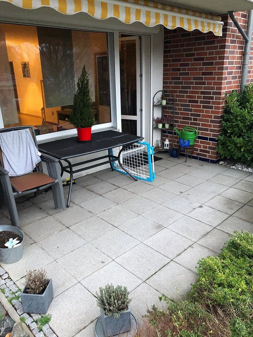 Prenájom bytu 3-izbový 97 m², Hannover, Dolné Sasko Prenájom bytu 3-izbový 97 m², Hannover, Dolné Sasko