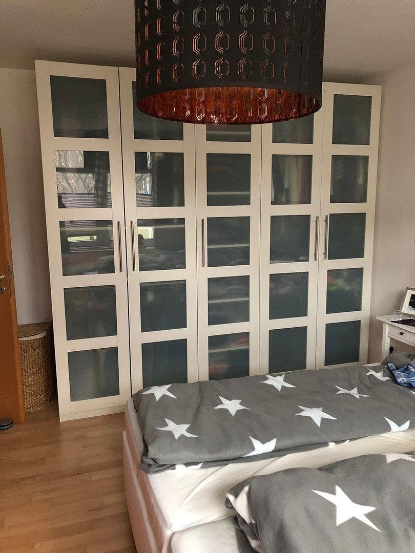 Prenájom bytu 3-izbový 97 m², Hannover, Dolné Sasko Prenájom bytu 3-izbový 97 m², Hannover, Dolné Sasko