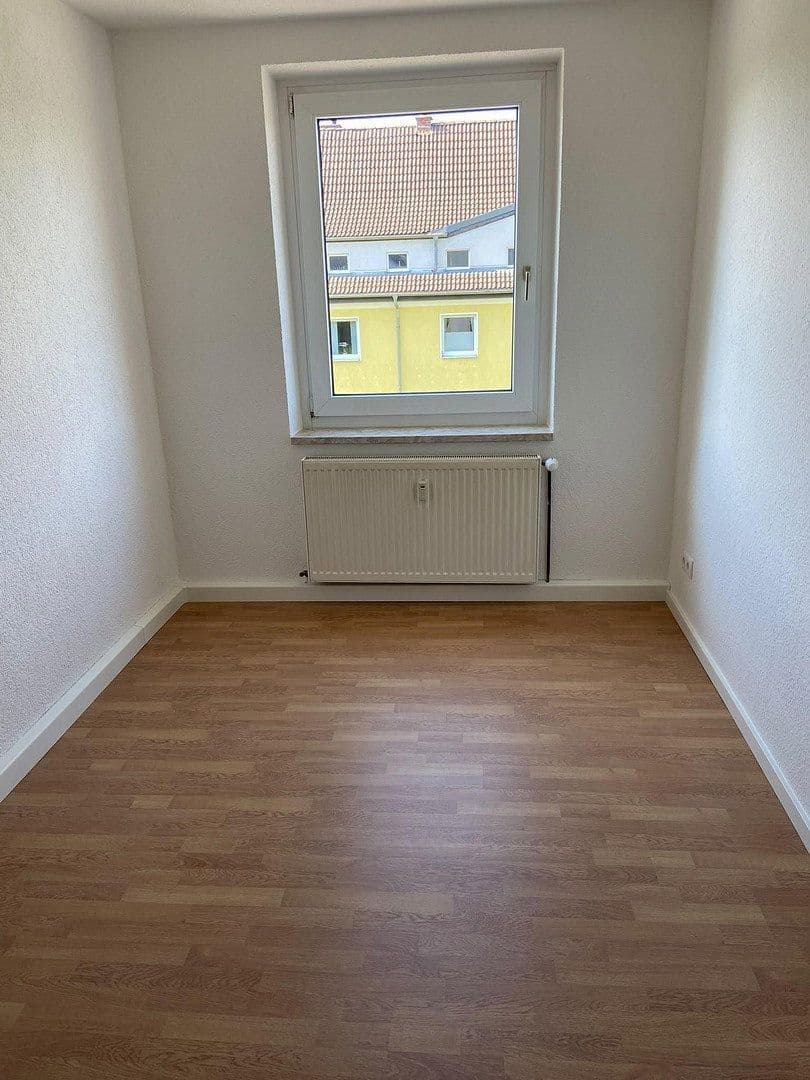 Prenájom bytu 3-izbový 58 m², Abteisiedlung 23, Oberlungwitz, Sasko Prenájom bytu 3-izbový 58 m², Abteisiedlung 23, Oberlungwitz, Sasko