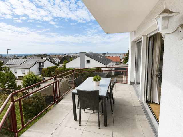 Prenájom bytu 5-izbový 120 m², Bunsenstraße 84, Böblingen, Bádensko-Wurttembersko Prenájom bytu 5-izbový 120 m², Bunsenstraße 84, Böblingen, Bádensko-Wurttembersko