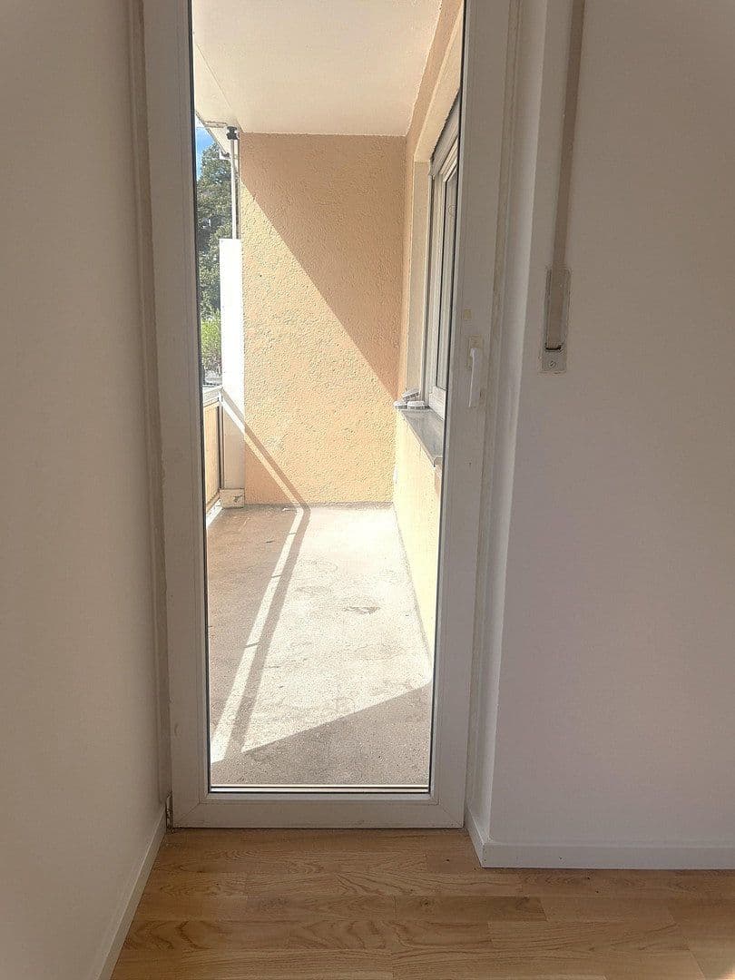 Prenájom bytu 3-izbový 66 m², Milbertshofenerstr. 26, München, Bavorsko Prenájom bytu 3-izbový 66 m², Milbertshofenerstr. 26, München, Bavorsko
