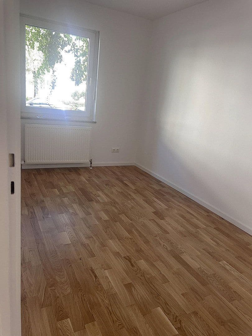 Prenájom bytu 3-izbový 66 m², Milbertshofenerstr. 26, München, Bavorsko Prenájom bytu 3-izbový 66 m², Milbertshofenerstr. 26, München, Bavorsko